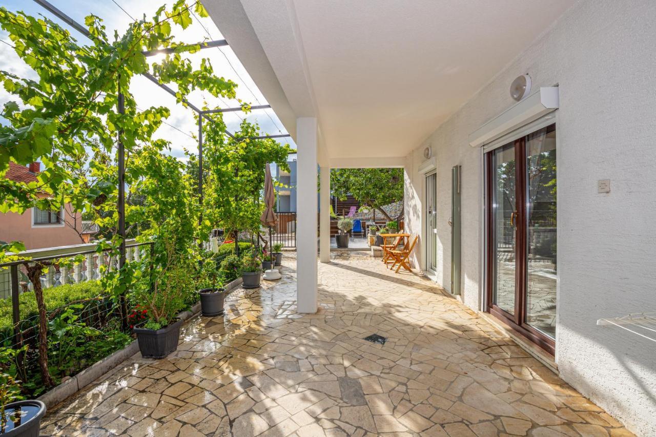 Apartmani Jasminka Dramalj Exteriör bild