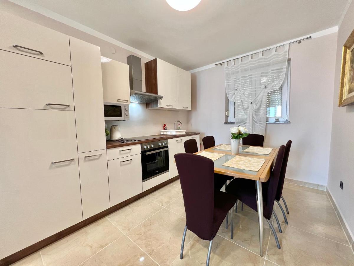 Apartmani Jasminka Dramalj Exteriör bild